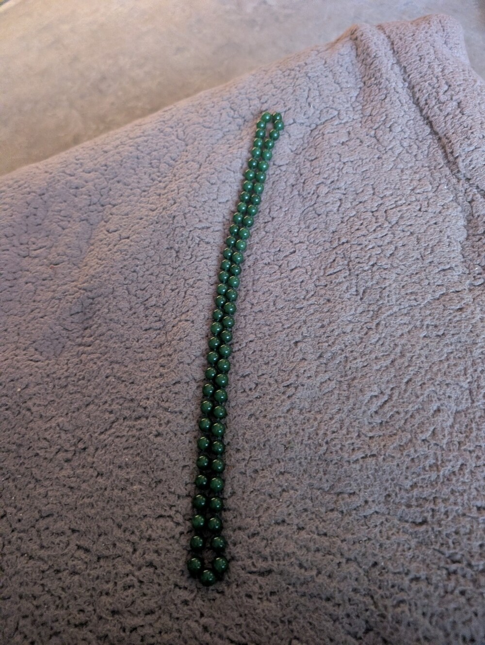Vintage Green Graduated Beaded Necklace | 17" | Classic Statement Jewelry